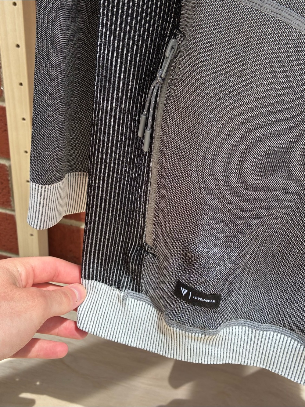 Levelwear Verse asymmetrical raglan tri-blend Pullover Black Grey White Stretch - Picture 2 of 7